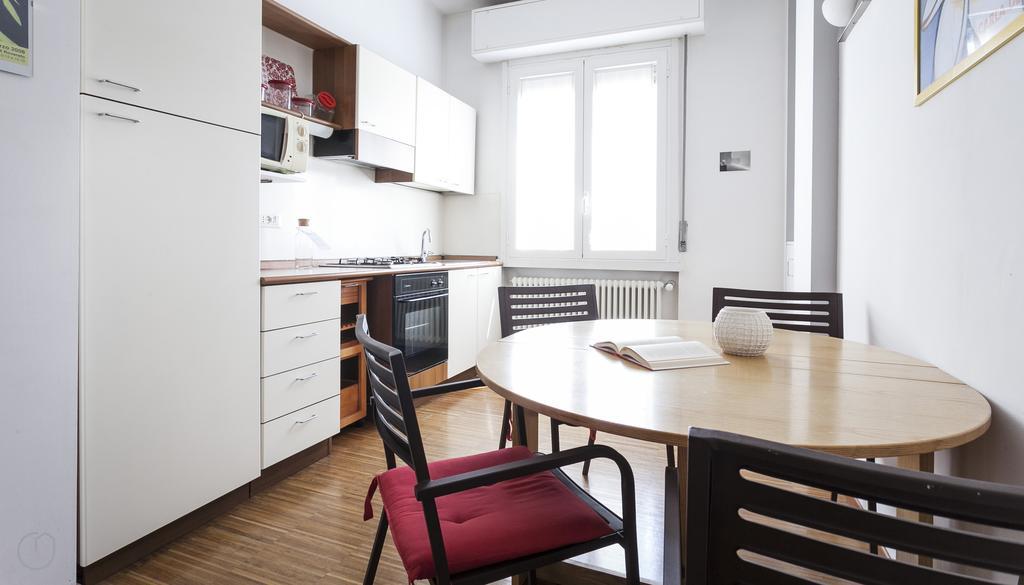 Italianway-Sismondi Apartment Milan Bagian luar foto